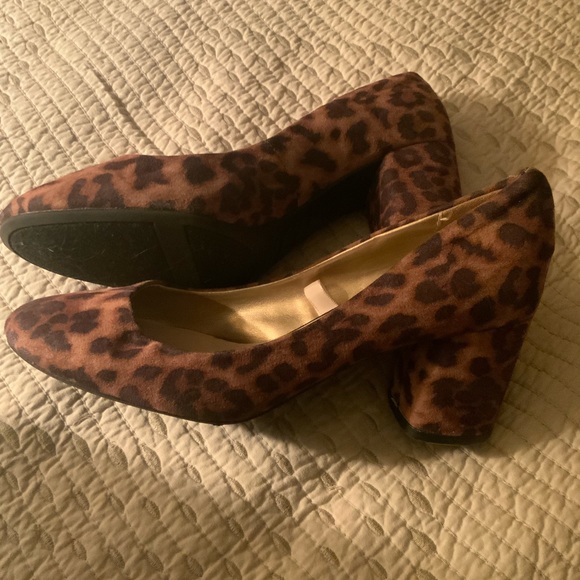 Libby Edelman size 6 - Picture 2 of 2